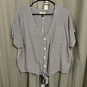 Universal Thread - Short Sleeve Button-Down Shirt